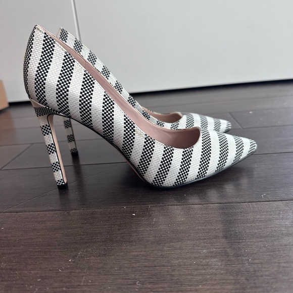 Nine West Pumps - with tag! - Picture 1 of 5